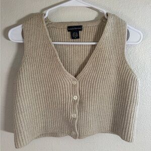 Beige Sweater Vest | Banana Republic